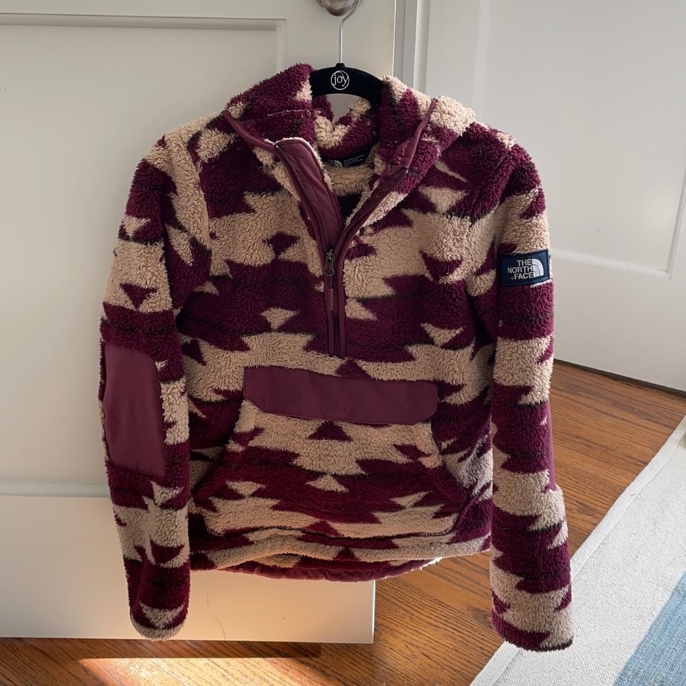 North Face Campshire Pullover Fleece Hoodie